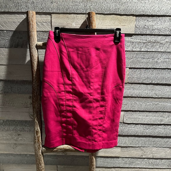 Magenta high waisted pencil skirt, size 2 - Picture 1 of 3